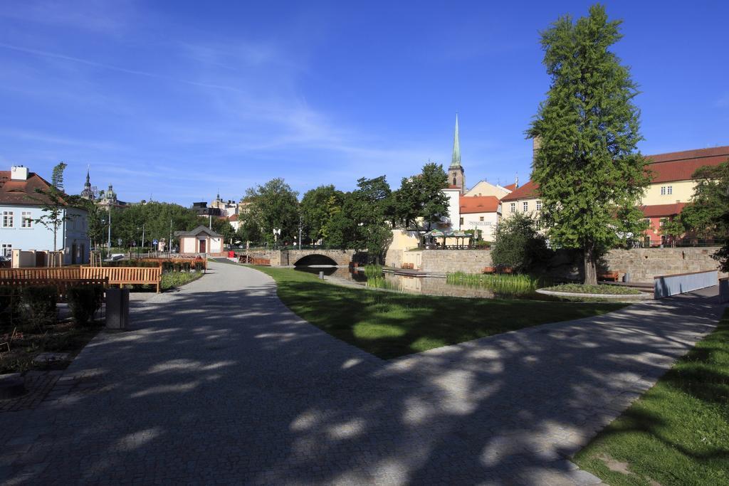 U Zvonu Hotel Plzen Exterior photo