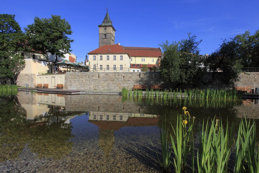 U Zvonu Hotel Plzen Exterior photo