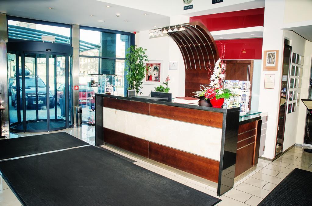 U Zvonu Hotel Plzen Exterior photo