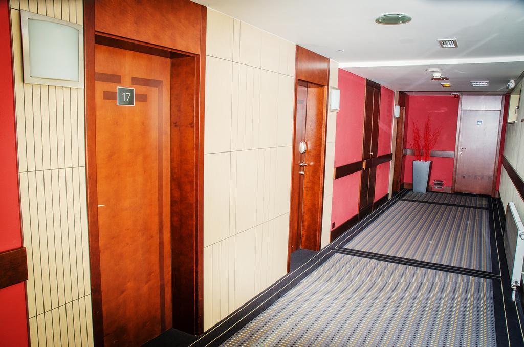 U Zvonu Hotel Plzen Exterior photo